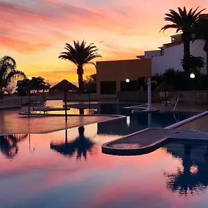 https://apartments-las-brisas-costa-adeje.tenerifehoteles.net